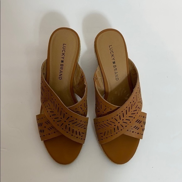 Lucky Brand Sandals with Wedge - Picture 3 of 7